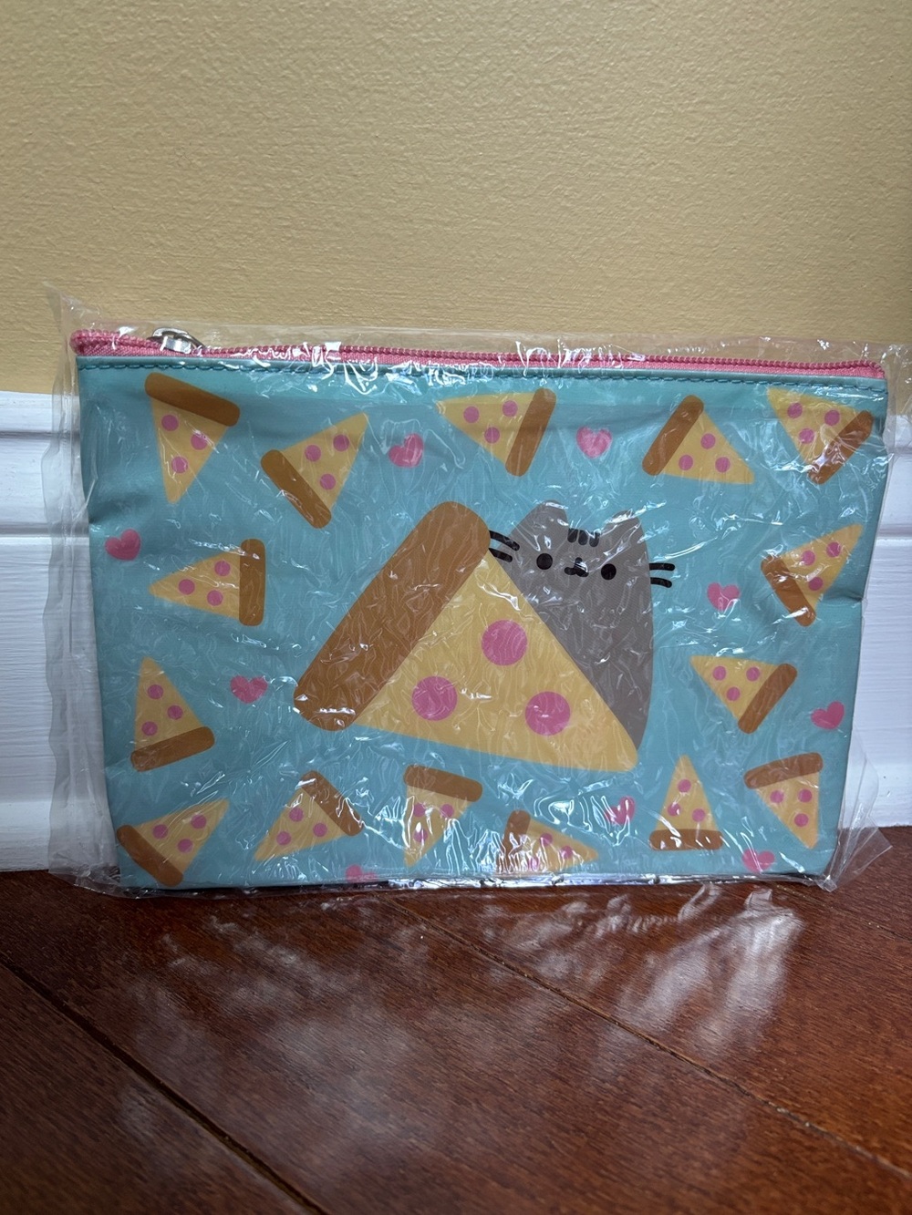 Pusheen Pizza Print Pouch
